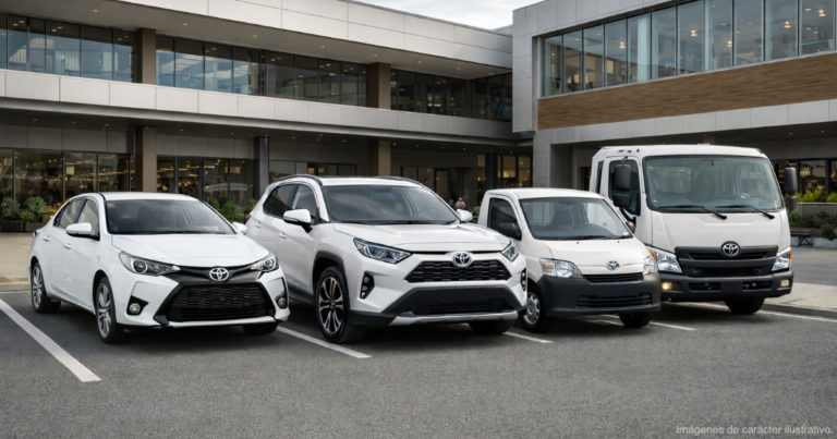 ¿Cuáles son los carros más eficientes en consumo de combustible para empresas?